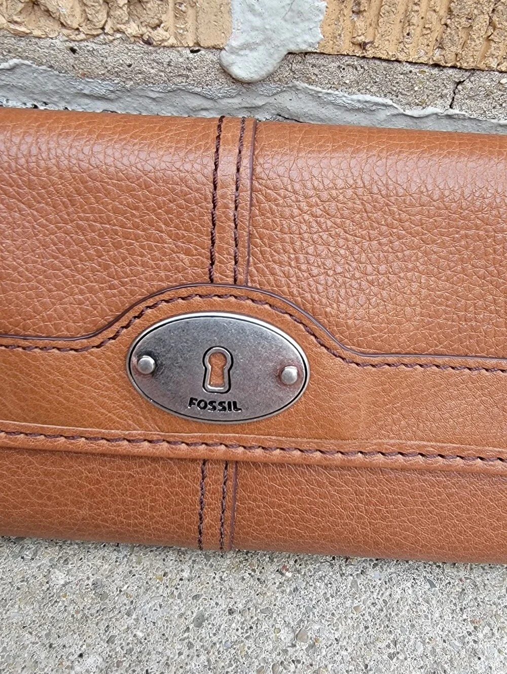 NWT Fossil Maddox Chestnut Cognac Brown Leather Trifold Clutch Wallet
